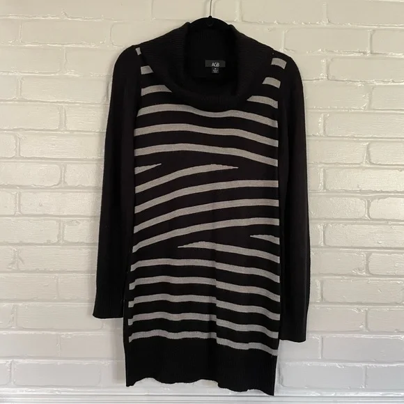 AGB | Dresses | Agb Womans Long Sleeve Blackwhite Striped Flowy Sweater Dress Size M | Poshmark AGB | Dresses | Agb Womans Long Sleeve Blackwhite Striped Flowy Sweater Dress Size M | Poshmark